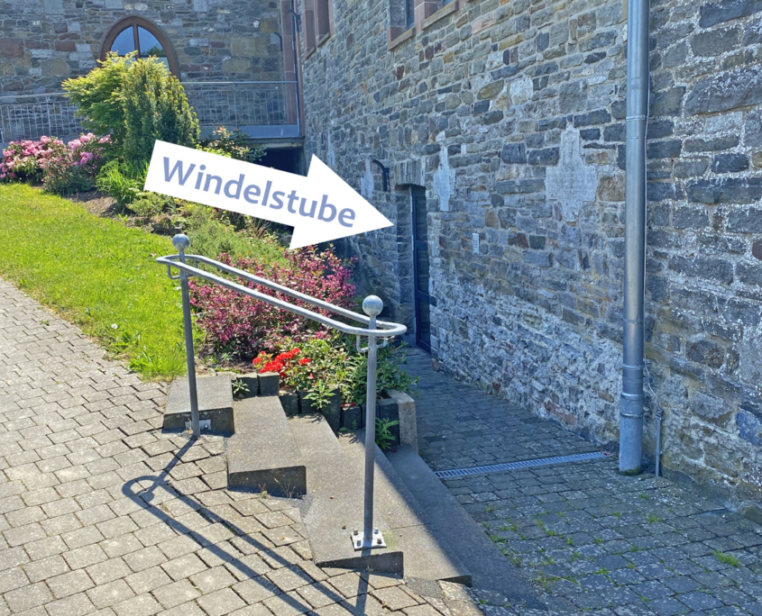 windelstube-der-eingang-konzen-1500 Der Eingang zur Windelstube in Konzen